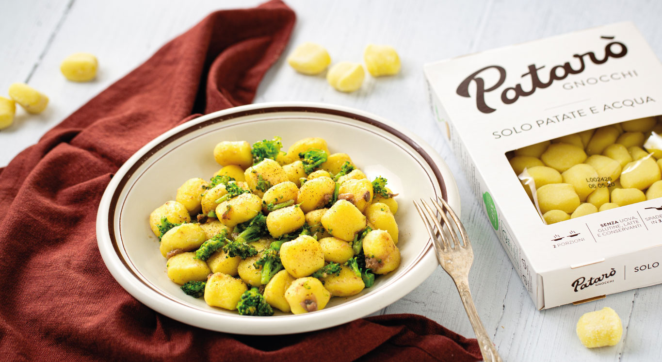 gnocchi con broccoli e acciughe